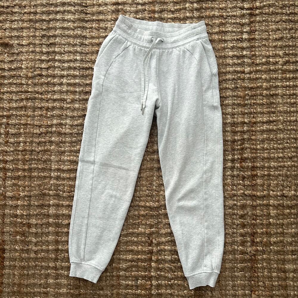 Lululemon Scuba High-Rise Jogger Fleece 28" Grey Size 6 EUC